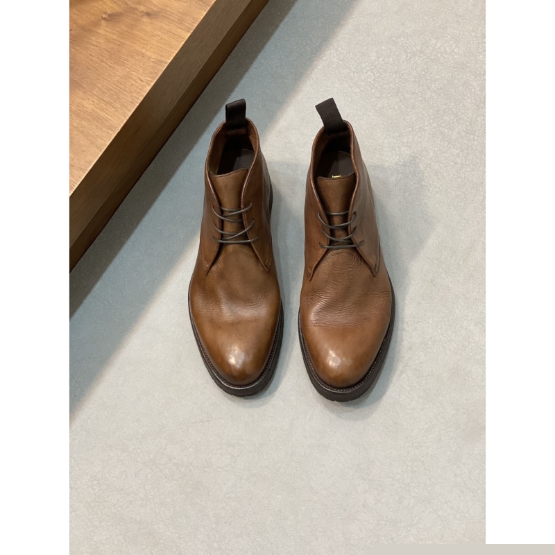 Pra*a leather shoes